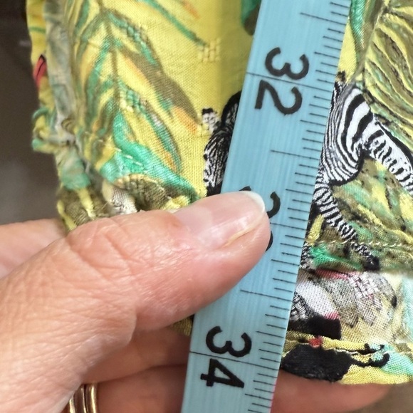 Jane + Delancey Safari Jungle Tropical Lightweight Long Button Front Tunic Top - Picture 10 of 11